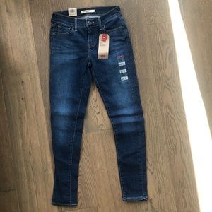 Levi’s 710 super skinny jeans